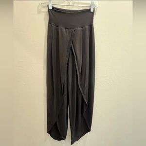 Ladybug split leg black gaucho pants size M
